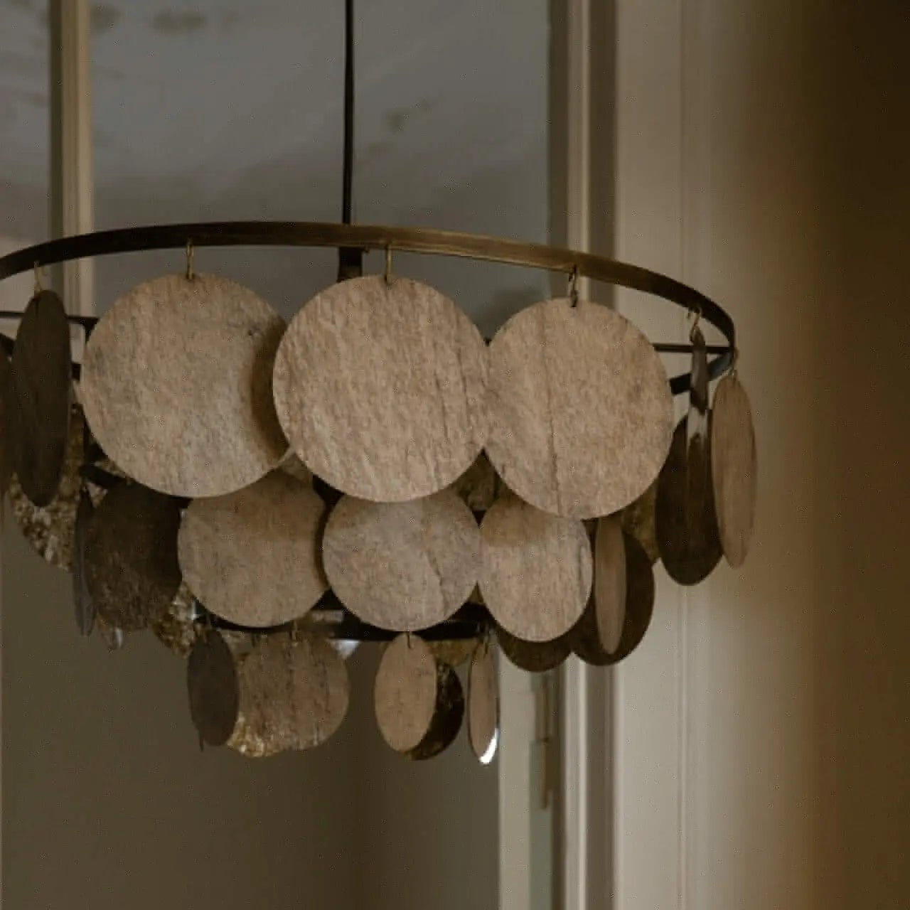 Lennon taklampa beige