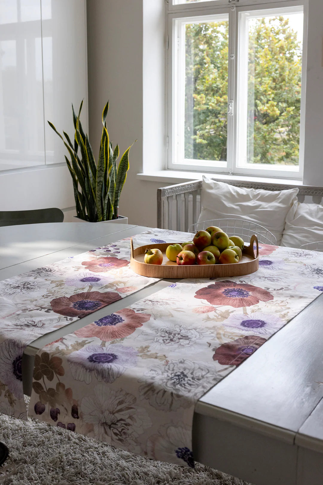 Leinikki bordslöpare i halvlinne 45 × 160 cm, ljusbrun – Pentik
