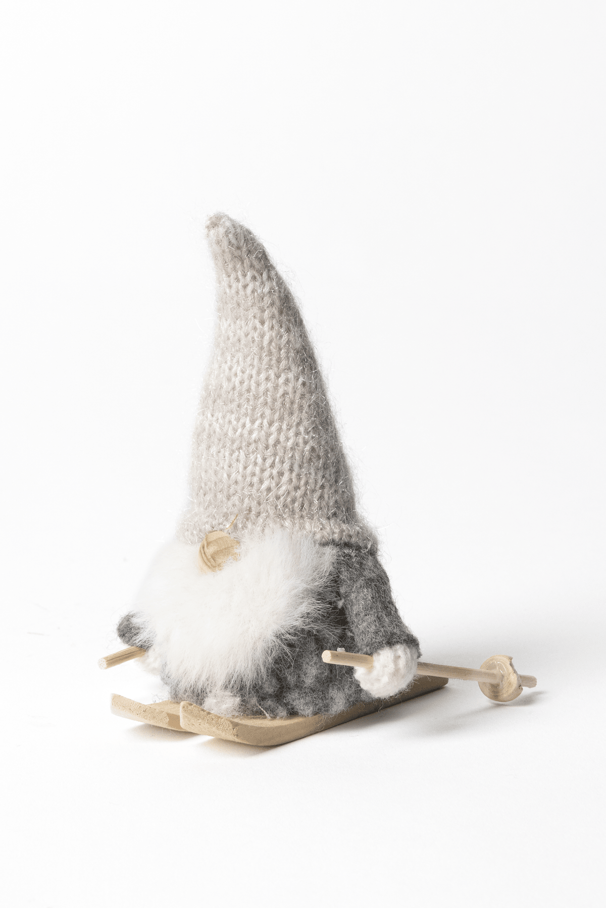 Stickad tomtedekoration Niilo 10 cm grå – Pentik