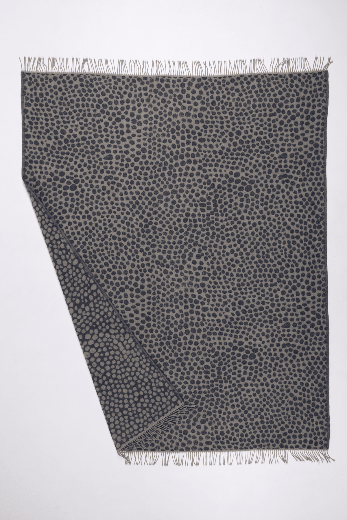 Pyry pläd, 140 × 180 cm, blå – Pentik